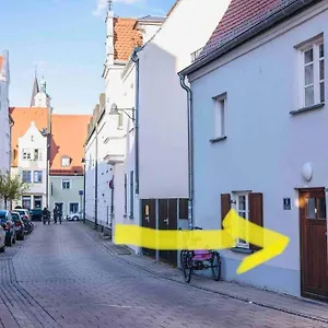 Altstadtperle M. Schoenem Flair, 65 Qm, Grosses Bett Apartment